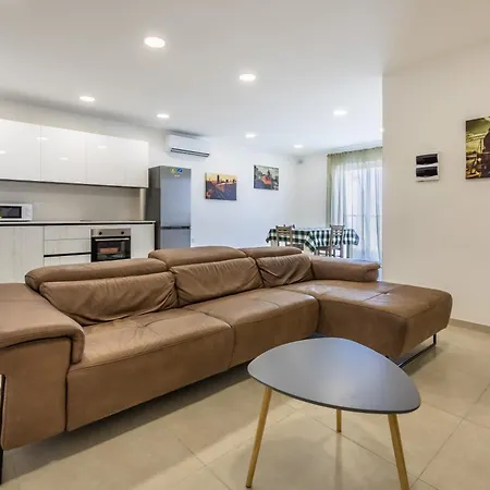 New Two Bedroom Fl 8 马尔萨斯卡拉