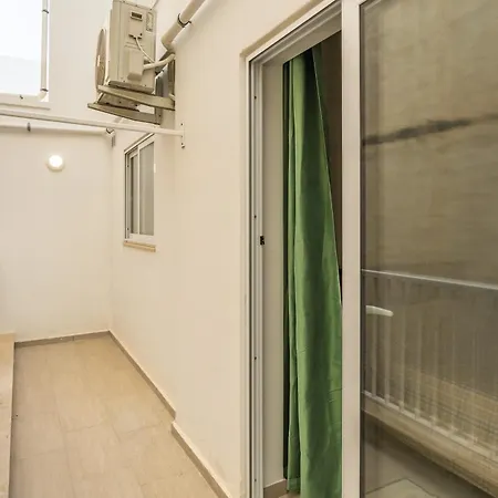 New Two Bedroom Fl 8 Lejlighed